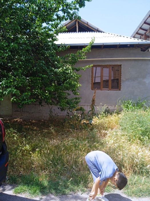 Uy sotiladi 15 sotix