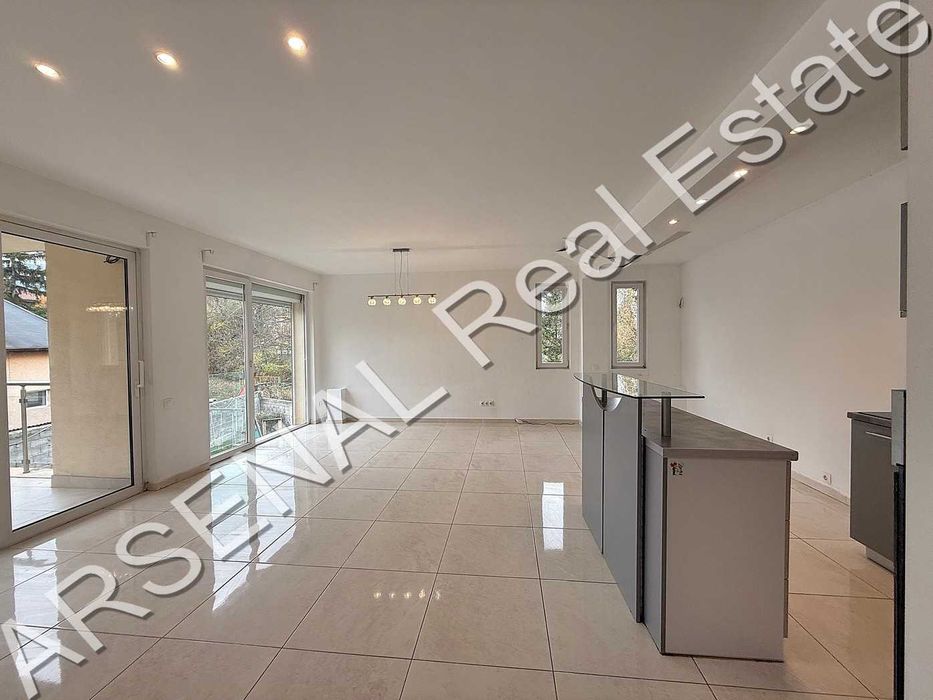 Четиристаен апартамент под наем, Малинова долина