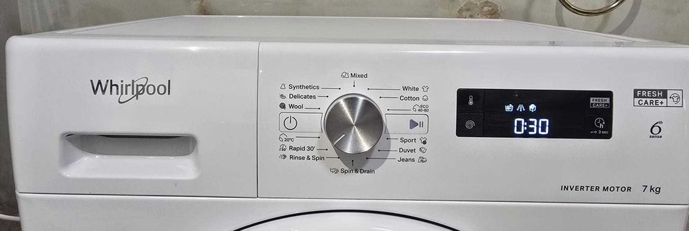 Vand Masina de spalat rufe Whirlpool 7 kg stare impecabila