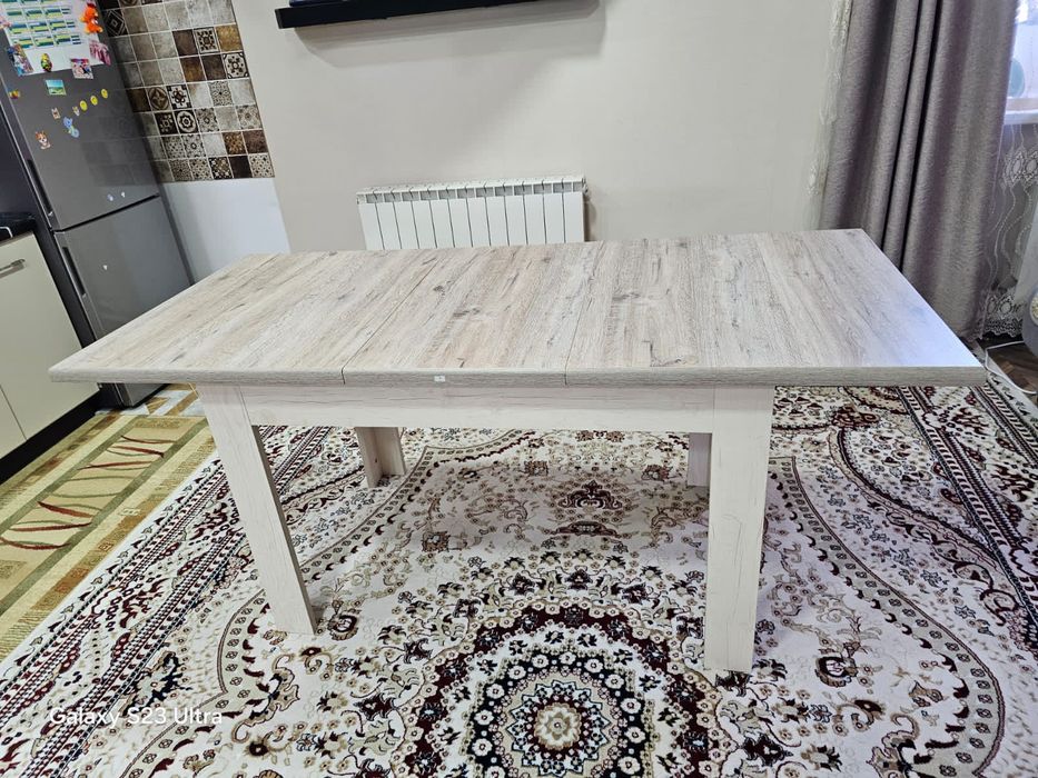 Продам стол кухонный