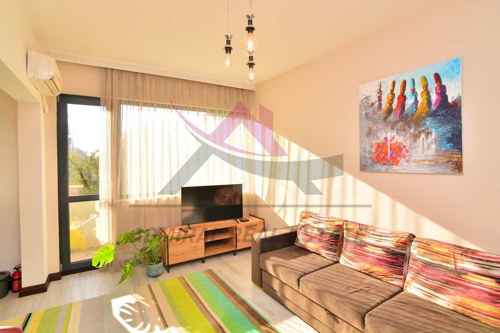 Дава се под наем Двустаен апартамент в Варна, Център - 65 кв.м за 550 € - Снимка #1