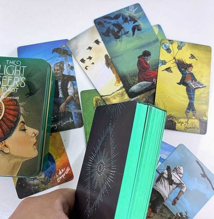 Нови колоди карти Таро