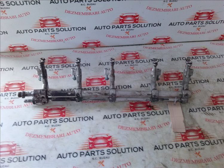 rampa injectoare volkswagen t5 2.5tdi an fabr. 2009