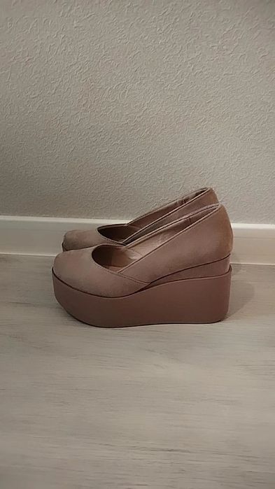 Продам новые туфли