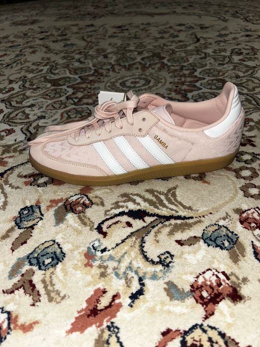 Продам кроссовки адидас