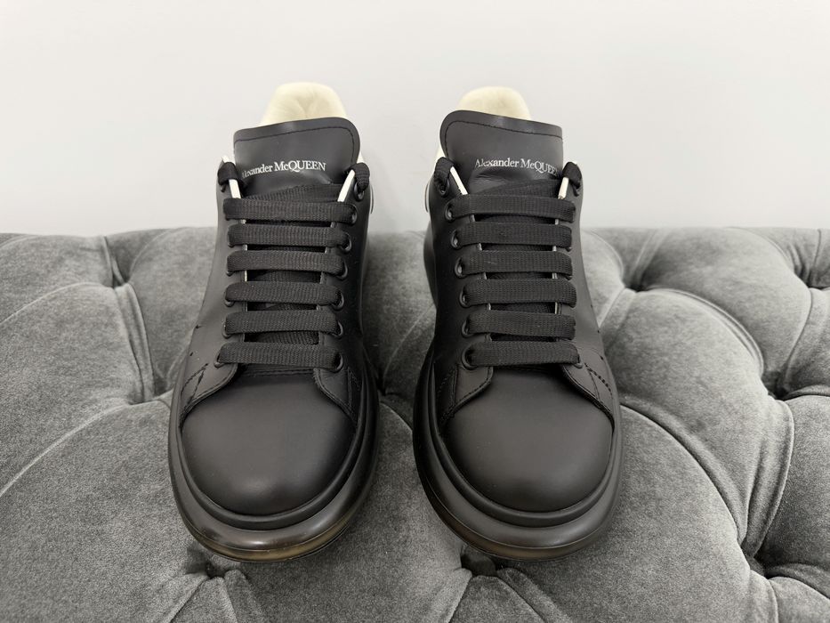 Alexandef mcqueen Oversized Sneaker 3-D Black White