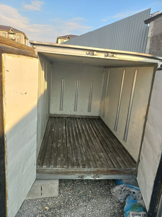 Labo va boshqa yuk toshuvchi avtomobillar uchun. Izatermiz butka.