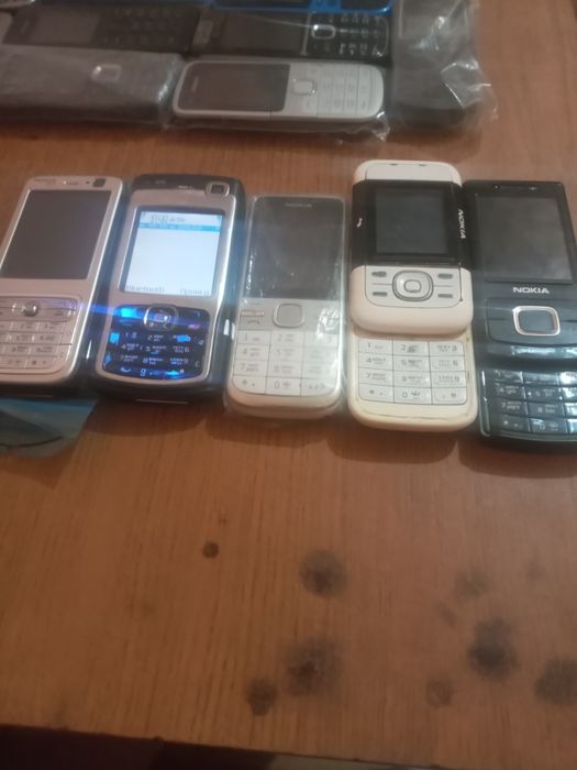 Продаю телефоны нокия орегенал