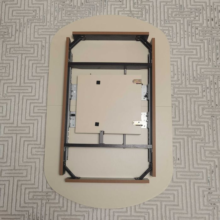 Продается кухонный стол