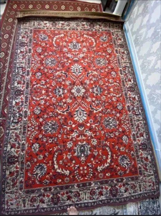 Gilamlar qo’l ishi ,qalin yaxshi kachestvada ,2 xil rangi bo