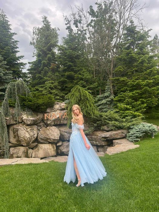 Vand rochie eleganta purtata o singura data la banchet marimea M