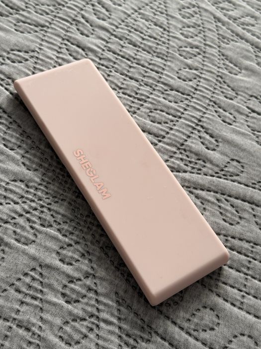 Палитри сенки и хайлайтър