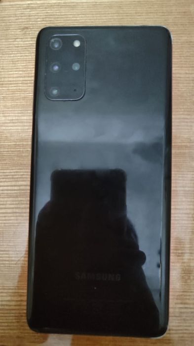 samsung s20 plus 8/128
Без царапин. отличная к
