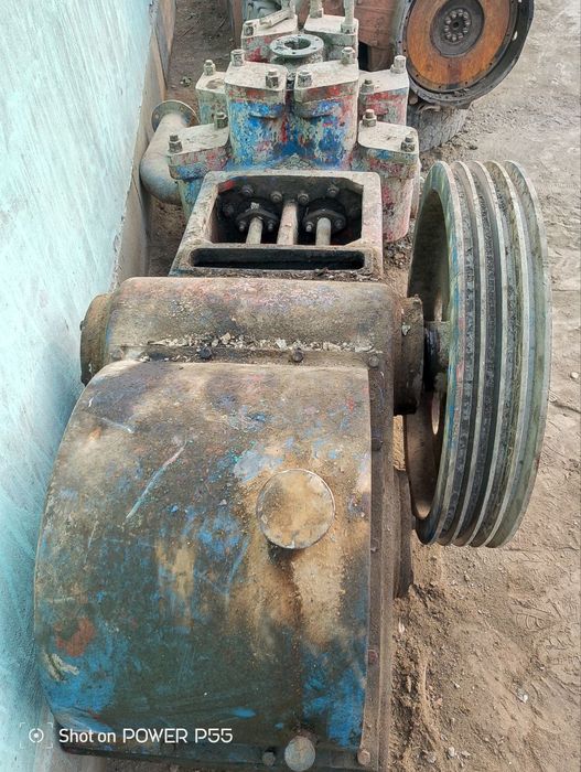 Буравой насоси сотилади