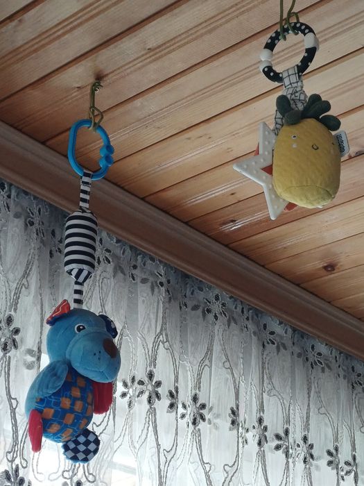 Бебешки играчки за количка