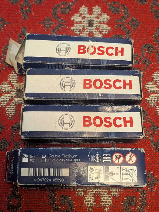 Set 4 Bujii Bosch Double Platinum FR7KPP33+ (0242236564) - Noi, Originale