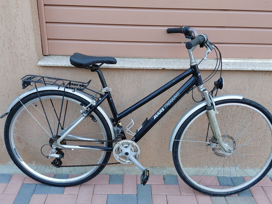 Se vinde bicicleta Treking.