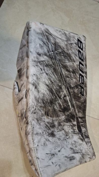 Продам перчатки хоккейного вратаря