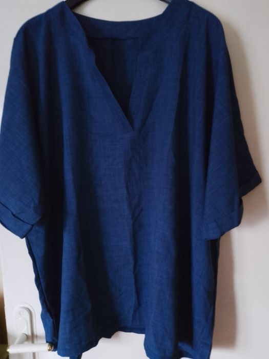 Тъмносиня блузка