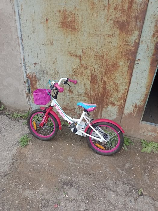 Продается детский велосипед для девочек 4-6 лет