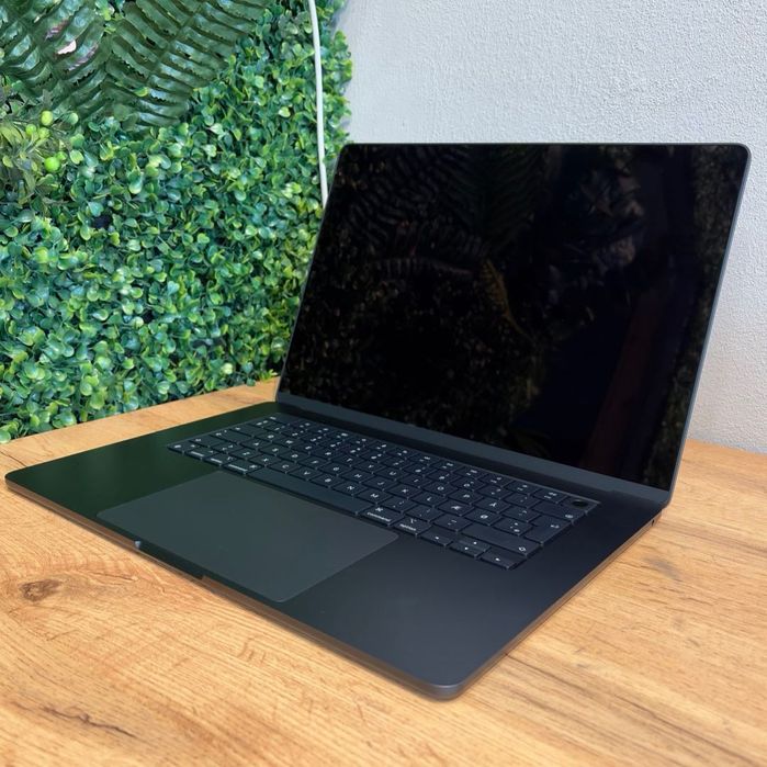 MacBook Air 15 M3 256GB RAM 16GB Midnight - GARANTIE 12 LUNI | TrueGSM