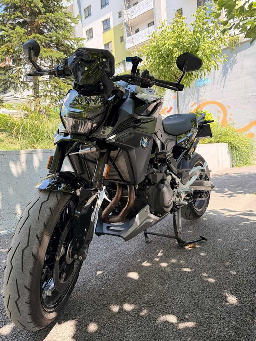 Vand motocicleta - BMW F900R  2025 Triple Black