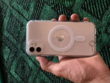Iphone 11 ideal holatda