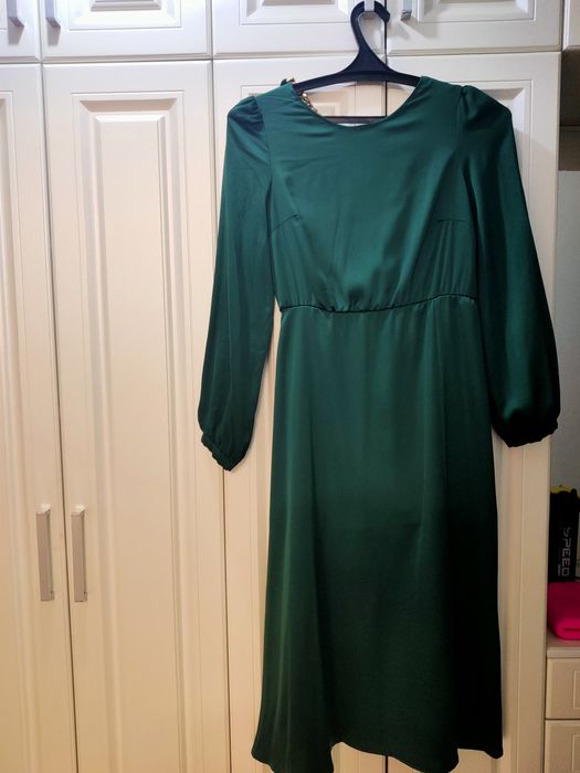 Продам новое платье 44 размер