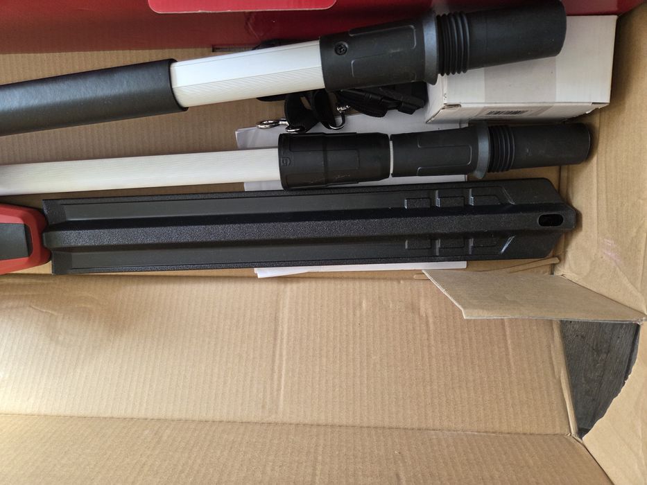 Foarfecă telescopică pentru gard viu Einhell GC-HH 18/45 Li T-Solo Nouă