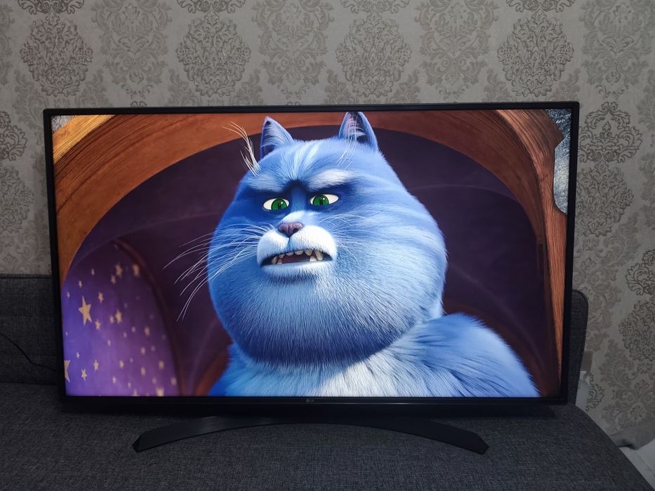 Телевизор LG Смарт 108 см диагональ