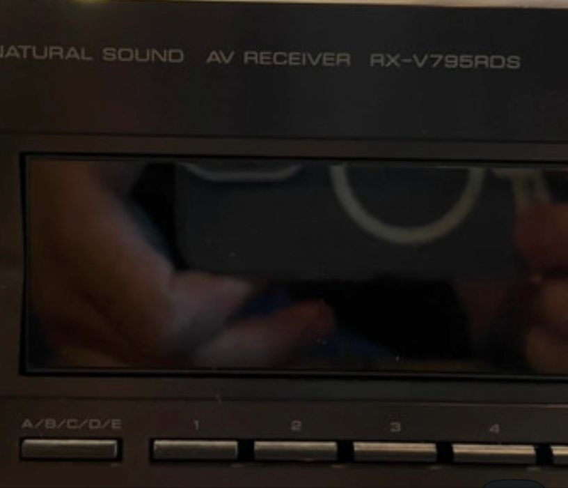 Receiver YAMAHA RX-V795 + boxă centrală și trei sateliți