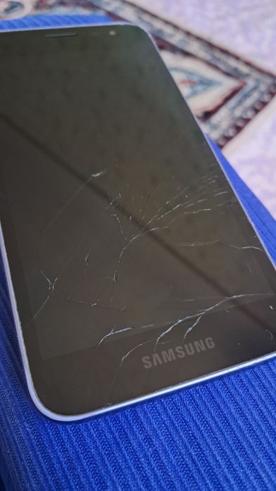 Samsung j2 core смартфон