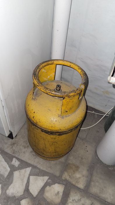 продам маленький Газовый баллон