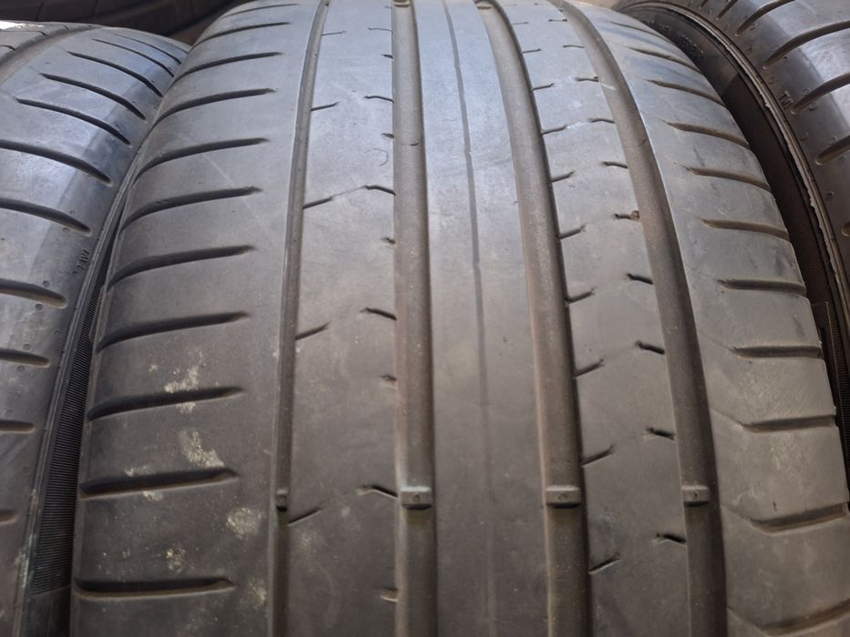 Anvelope Pireli 255/35/19[spate] și 225/40/19 [față]