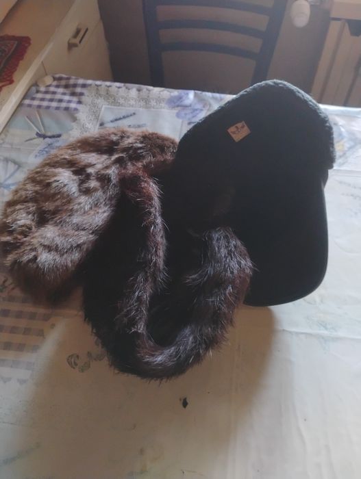 Căciulă dama imblanita