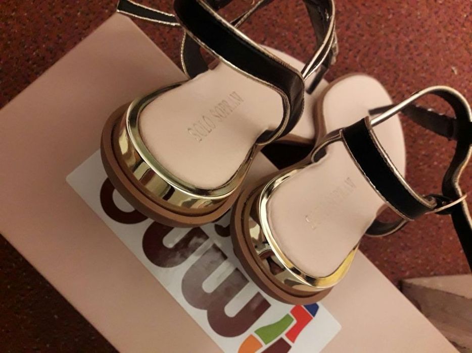 Сандали с камъни и кожени каишки