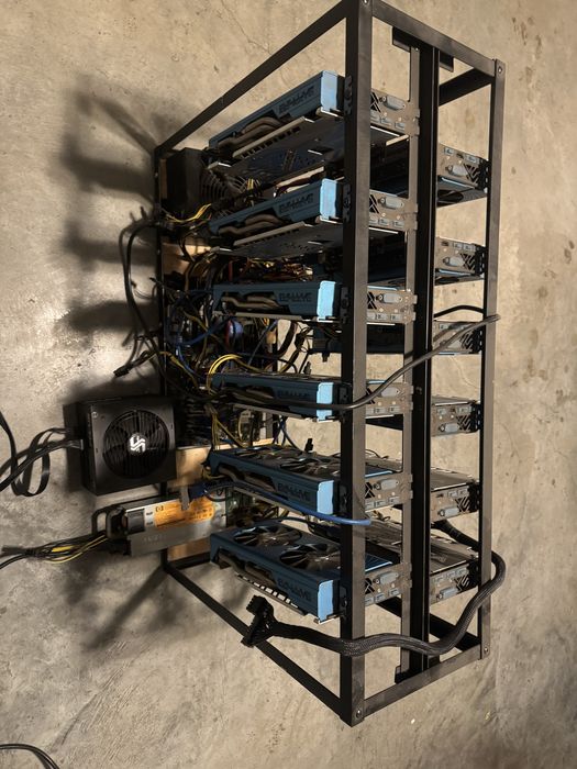 Vand rig de minat complet - 12 placi video sapphire