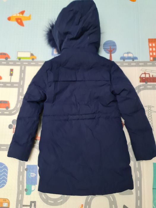Зимняя куртка на девочку 140 см