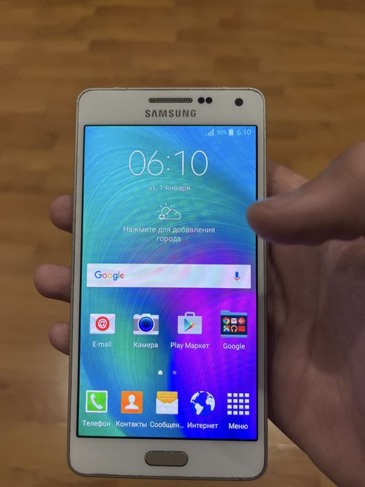 Продам Samsung Galaxy A5 (2015)