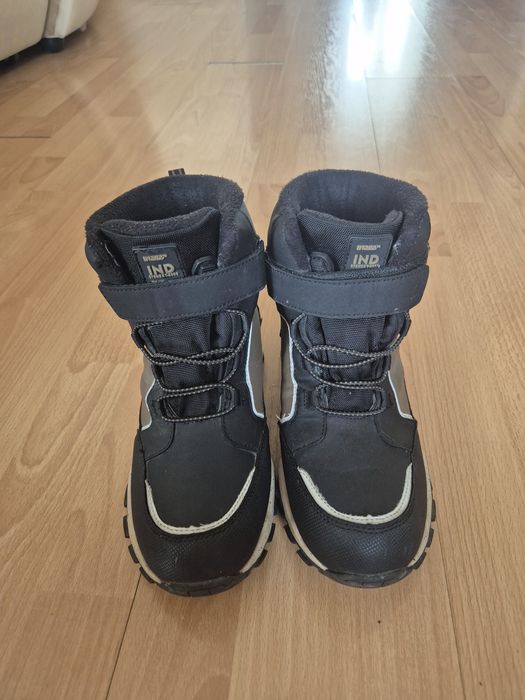 Зимние теплые ботинки 37 размера