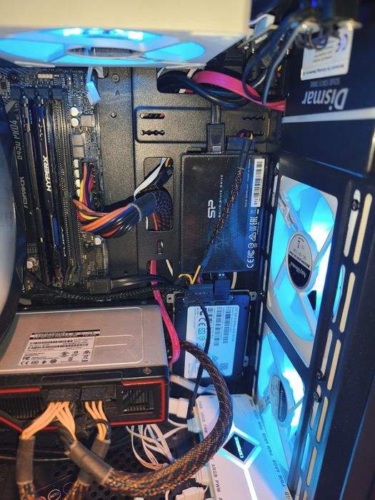 Геймърски компютър rx 6700 xt 12gb Ryzen7 5800x