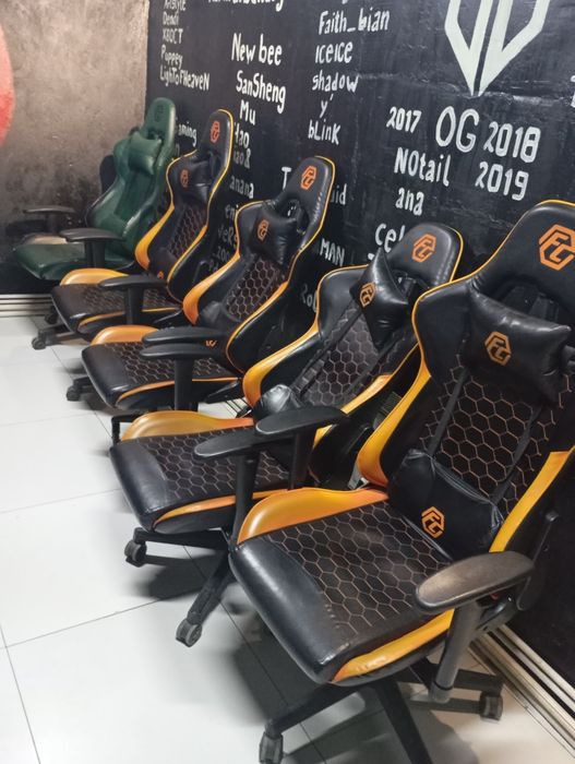 Gamer kreslo sotiladi srocna 35 dona bor holati oyahwi