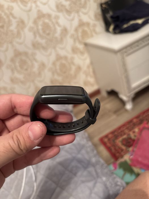 Продам фитнес браслет Хуавей