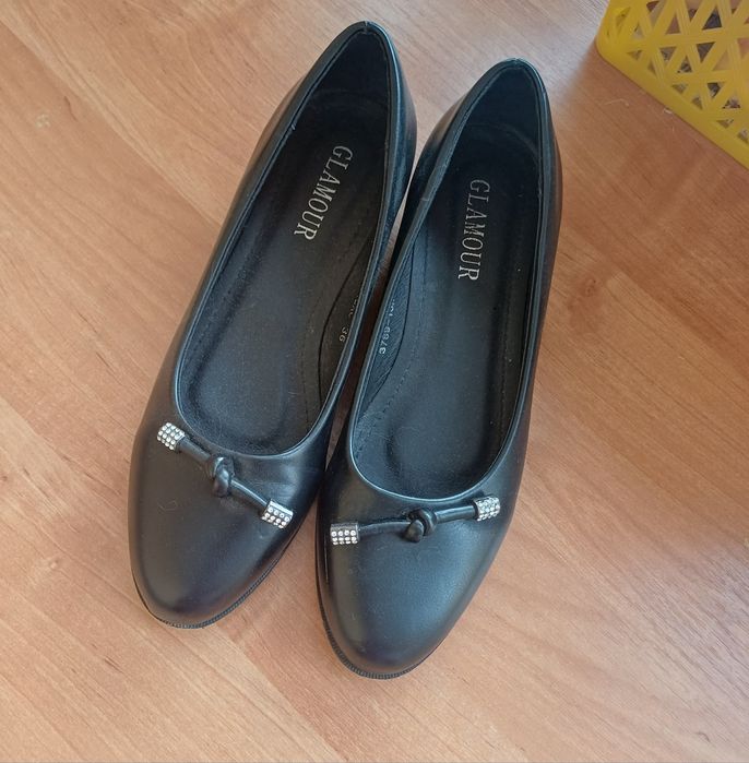 Продам женские балетки