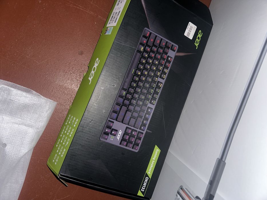 Продаю клавиатуру механическую acer