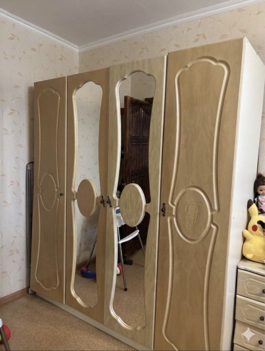 Продам спальный гарнитур