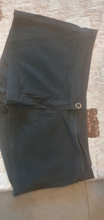 Pantaloni scurti negri