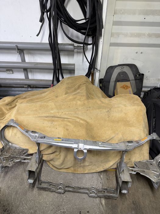 Телевизор на w210 мерседес