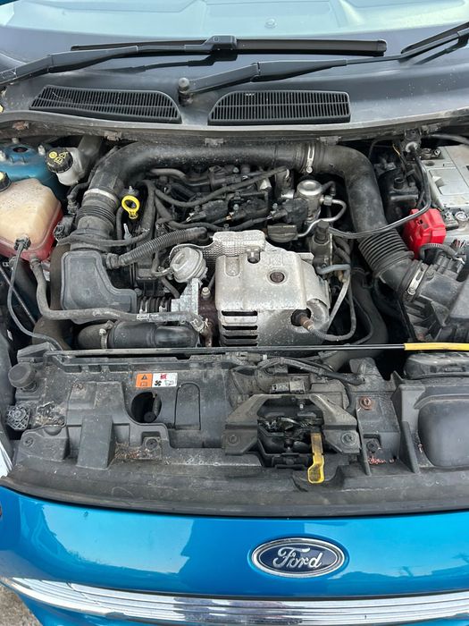Rampă injectoare completă cu injectoare Ford Fiesta 1.0 EcoBoost 2015