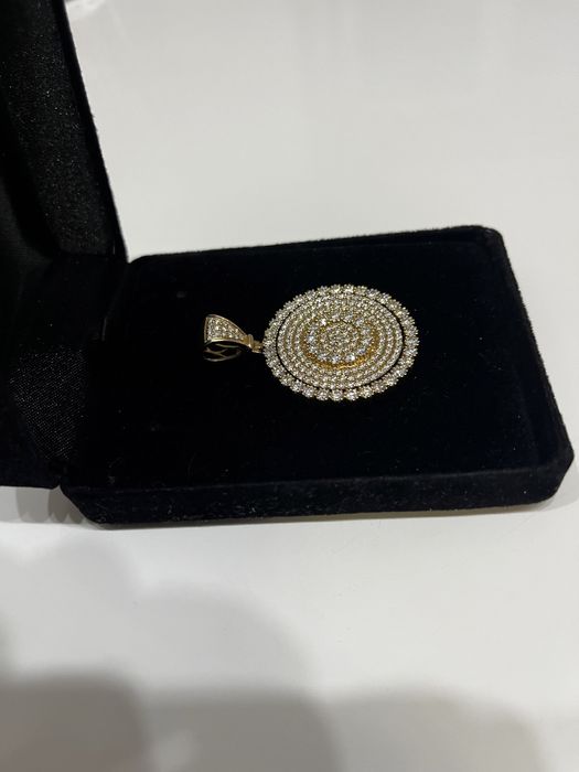 medalion cu diamante naturale